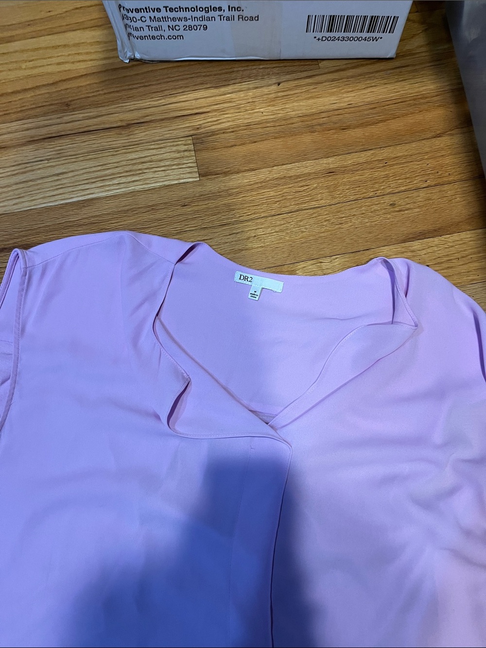 DR2 Soft Lavender Short Sleeve V-Neck Blouse - Picture 2 of 2